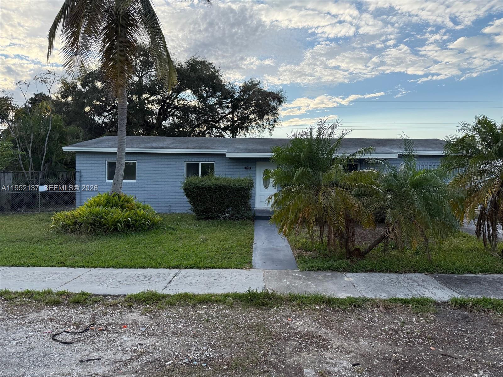 15860 SW 102 PL, Miami FL 33157