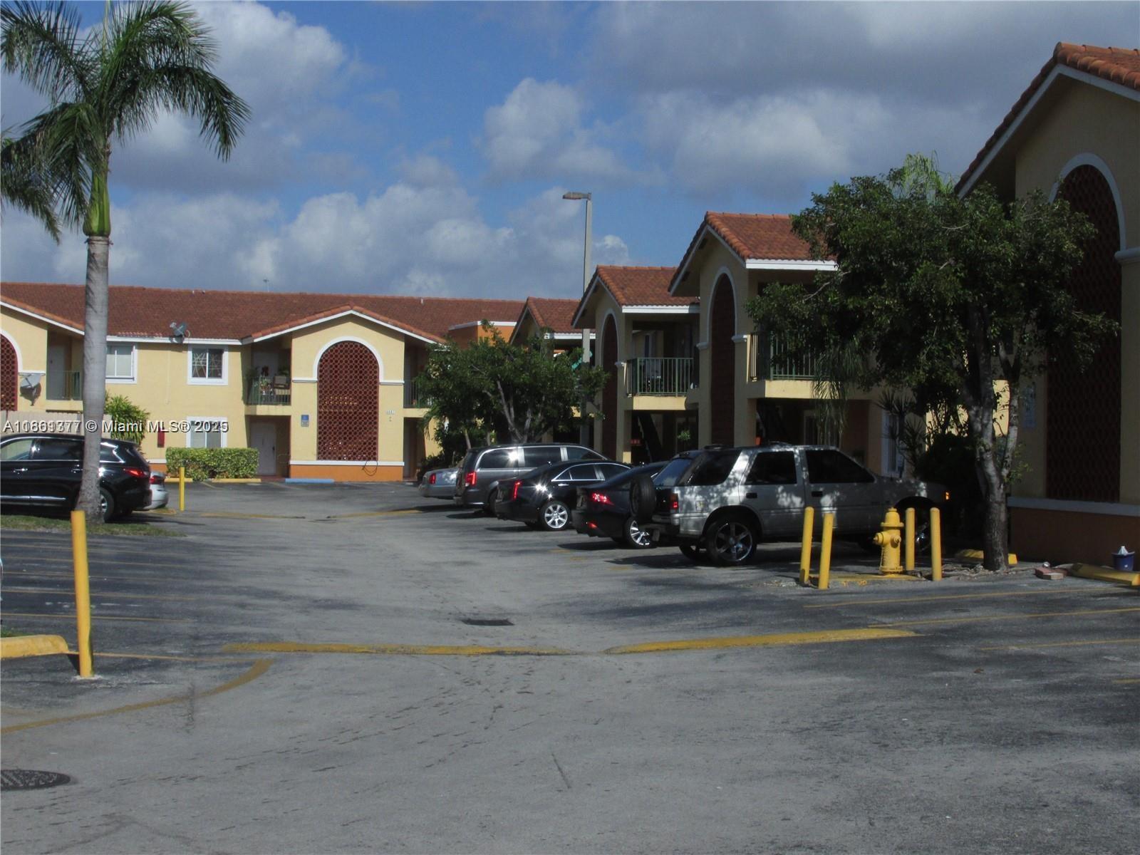 4677 NW 9th St # 102, Miami FL 33126