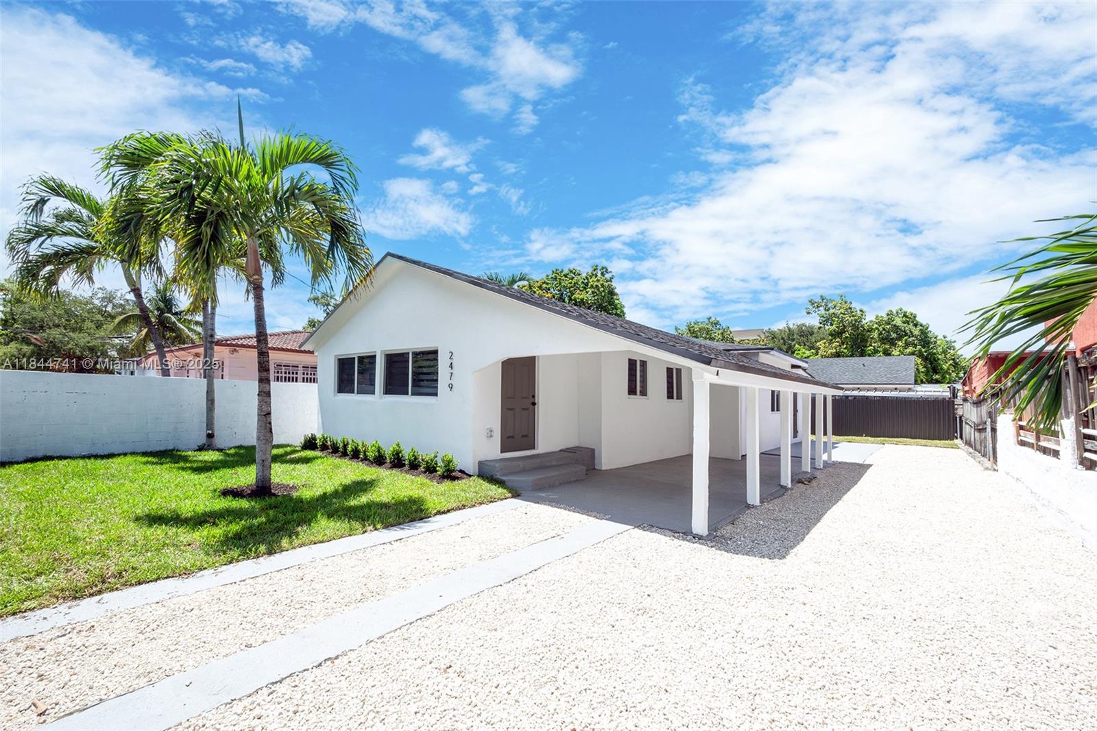 2479 NW 26th St, Miami FL 33142