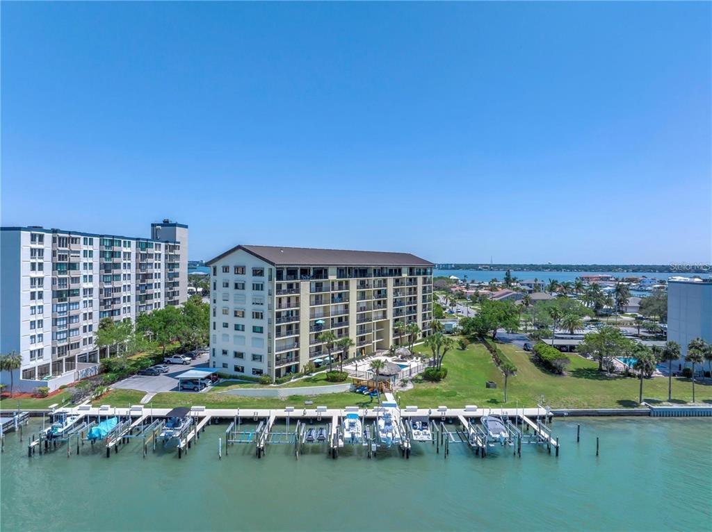 650 ISLAND WAY UNIT 204
