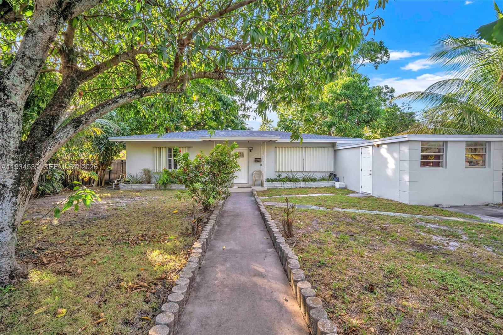 16234 NE 9th Ct, North Miami Beach FL 33162