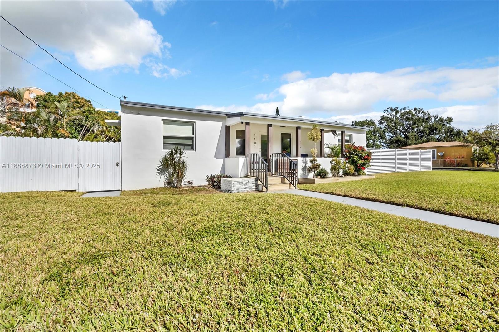 1401 NW 52nd St, Miami FL 33142