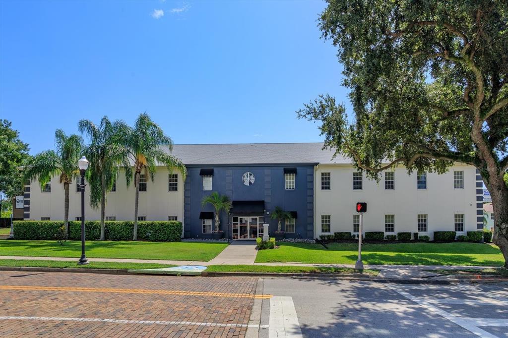 11 N SUMMERLIN AVENUE UNIT 100