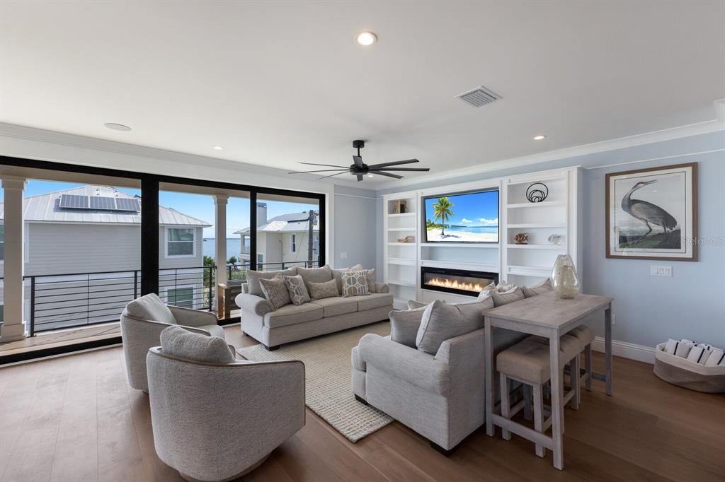 2415 AVENUE B, BRADENTON BEACH, FL — photo 4 of 30