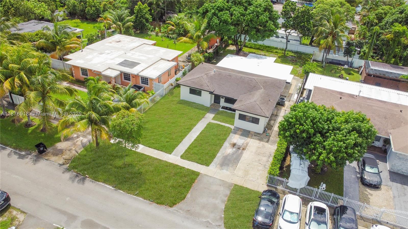 630 NE 143rd St, North Miami FL 33161