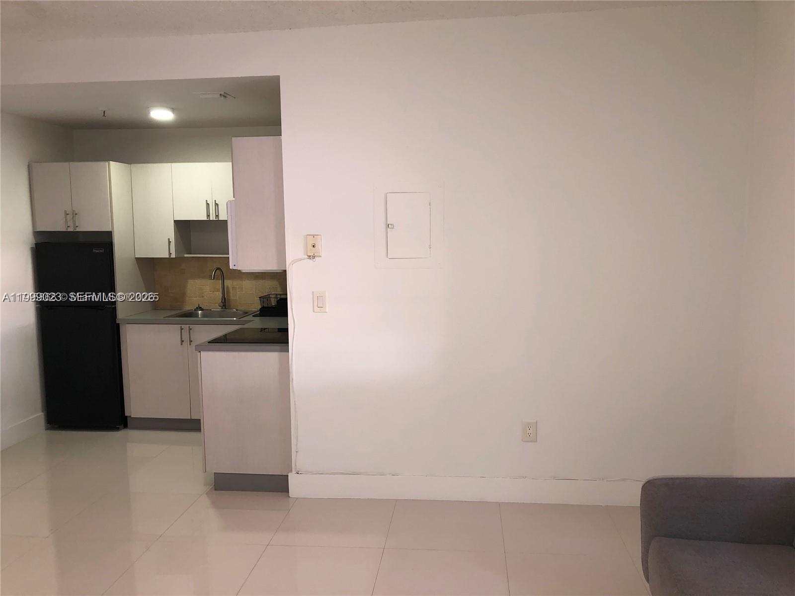2730 Collins Ave # 310, Miami Beach FL 33140