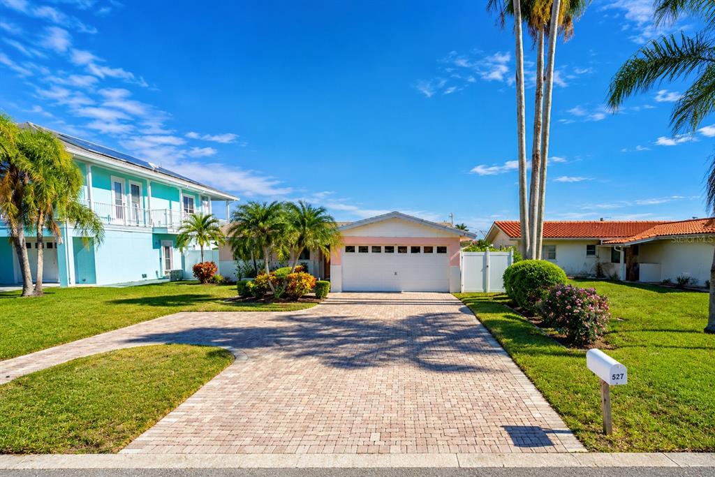 527 LILLIAN DRIVE