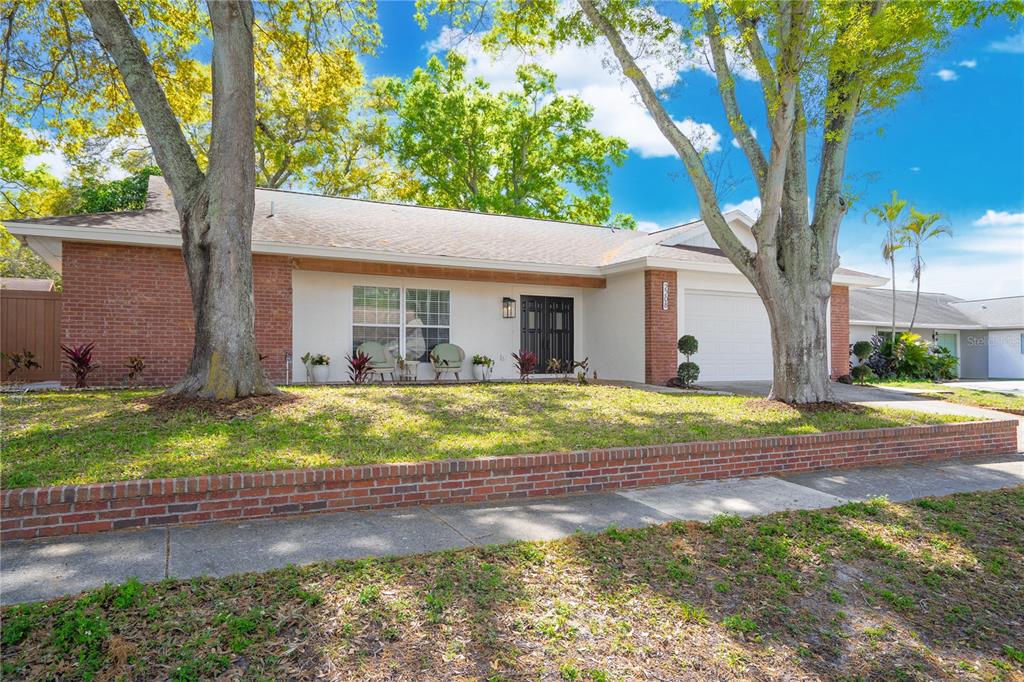 2208 CITRUS VALLEY CIRCLE