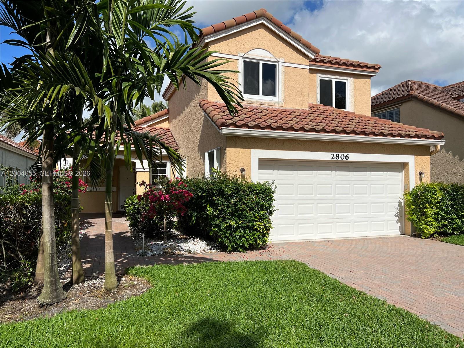 2806 Oak Grove Rd, Davie FL 33328