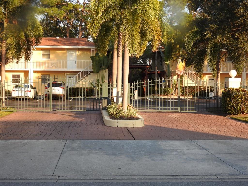 972 LA COSTA CIRCLE UNIT 8