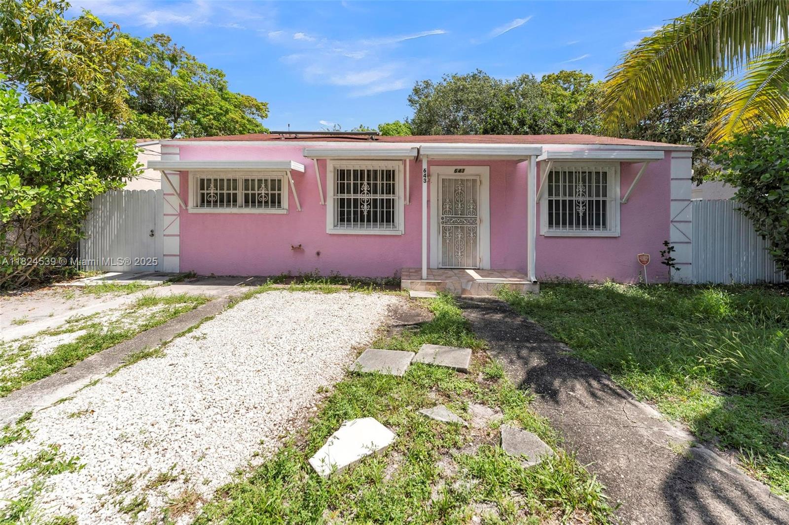 643 NE 130th St, North Miami FL 33161