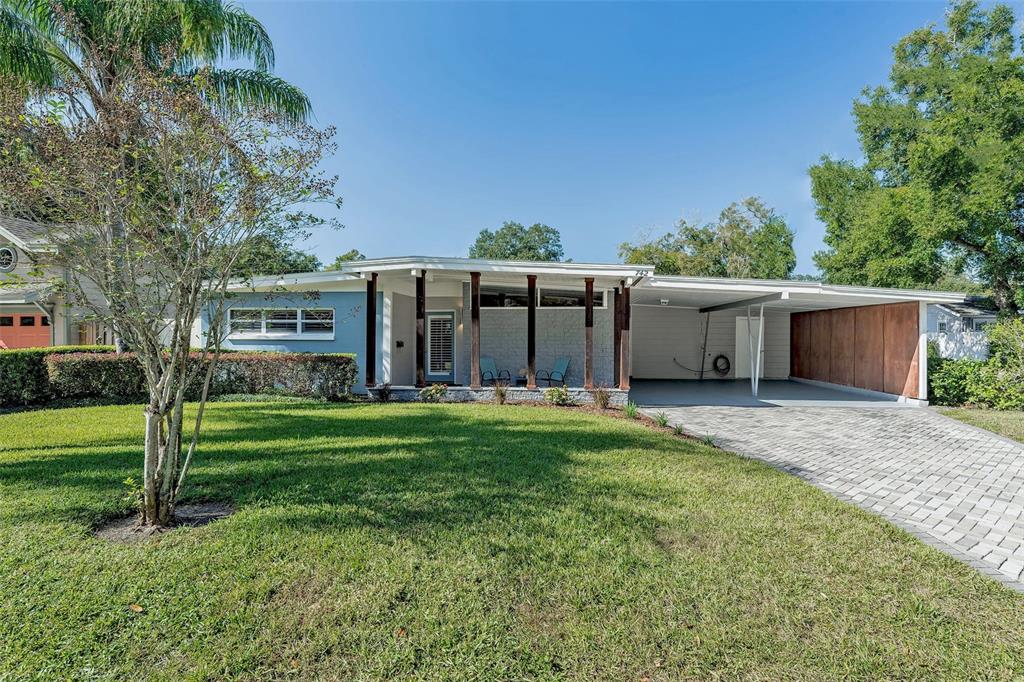 742 HAYDEN LANE