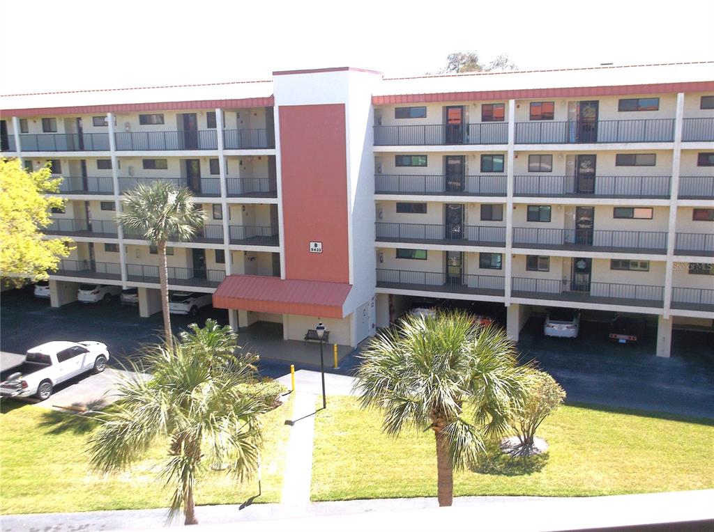 9433 HARBOR GREENS WAY UNIT 305