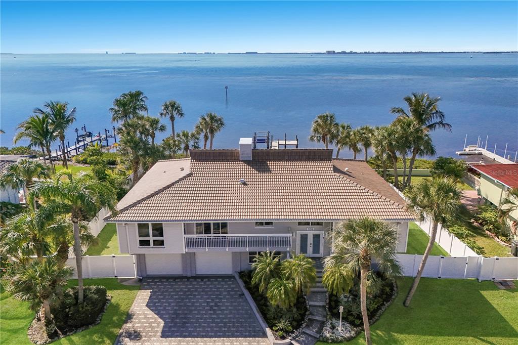 3908 BAYSIDE DRIVE
