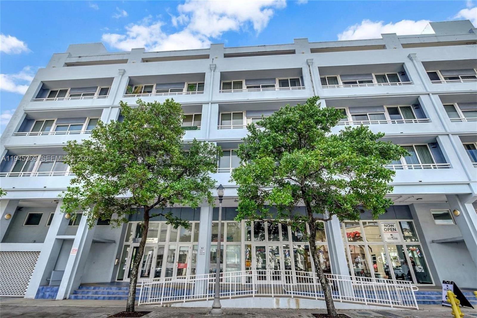 3250 Grand Avenue # 306, Miami FL 33133