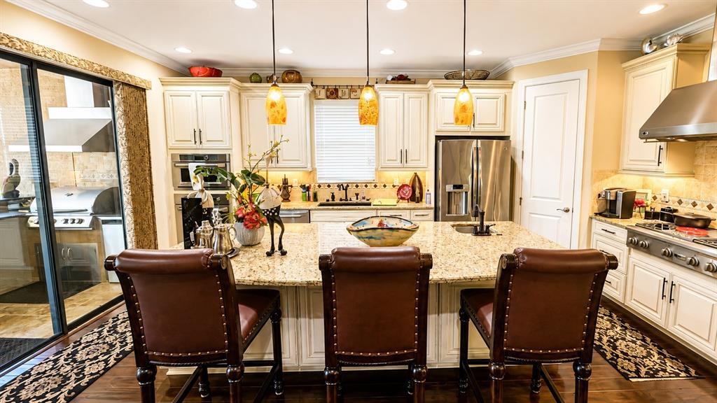 2519 VACCARO DRIVE, SARASOTA, FL — photo 4 of 30
