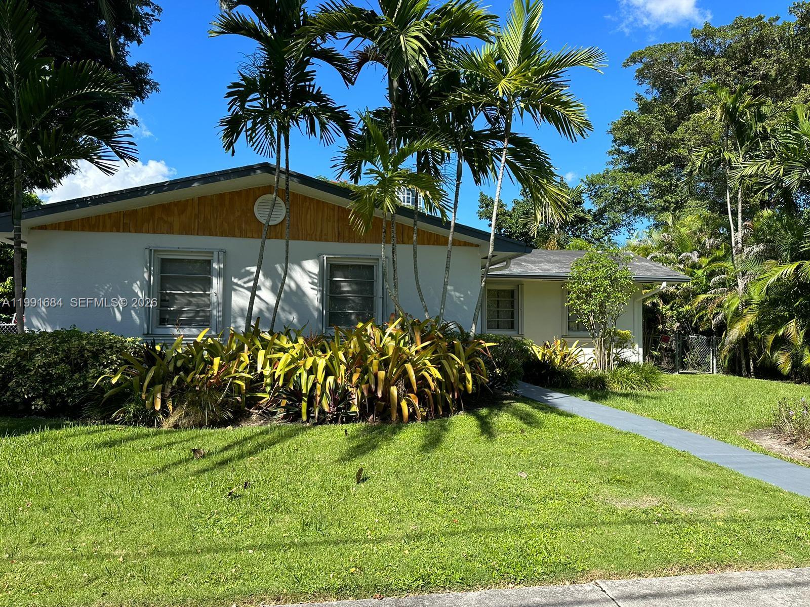 3755 Oak Ave, Miami FL 33133