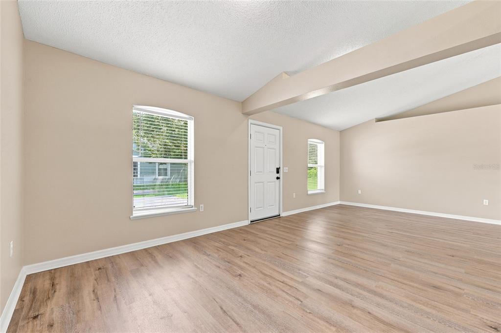 1346 DUNBARTON COURT, KISSIMMEE, FL — photo 3 of 30