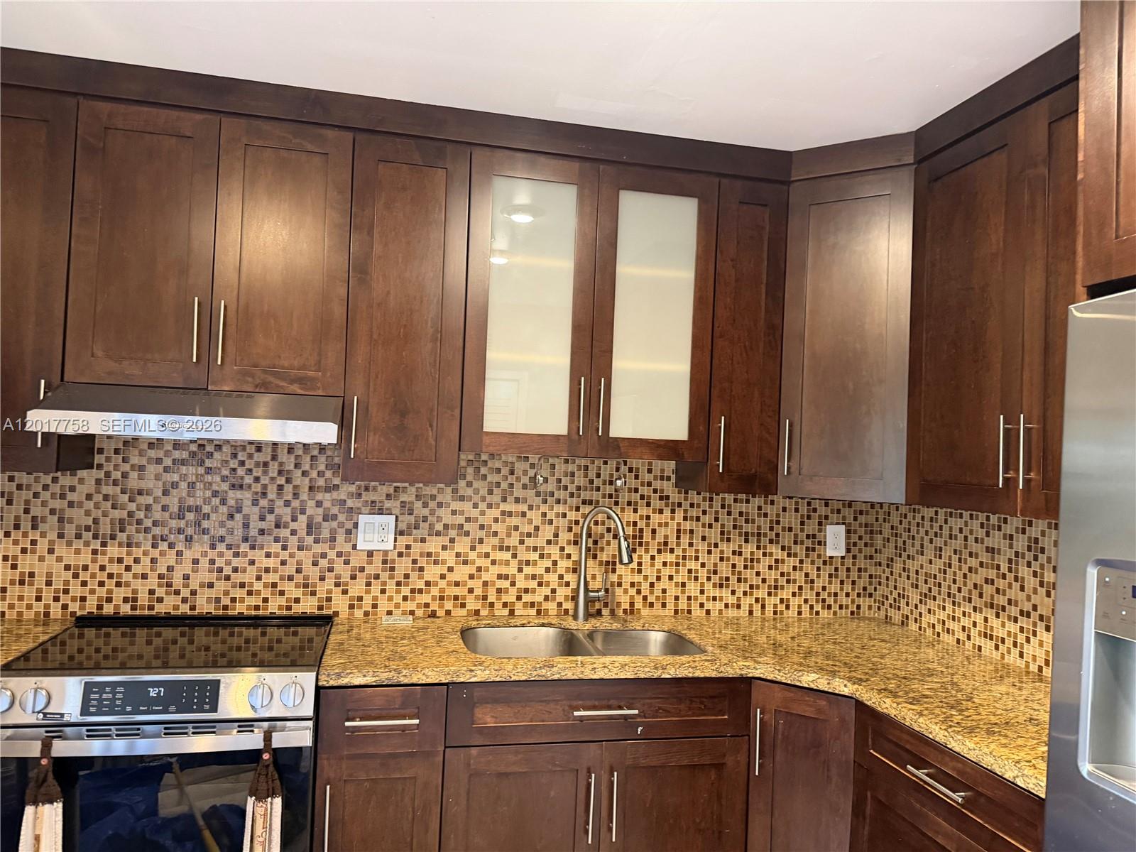 421 Swallow Dr # 12, Miami Springs FL 33166