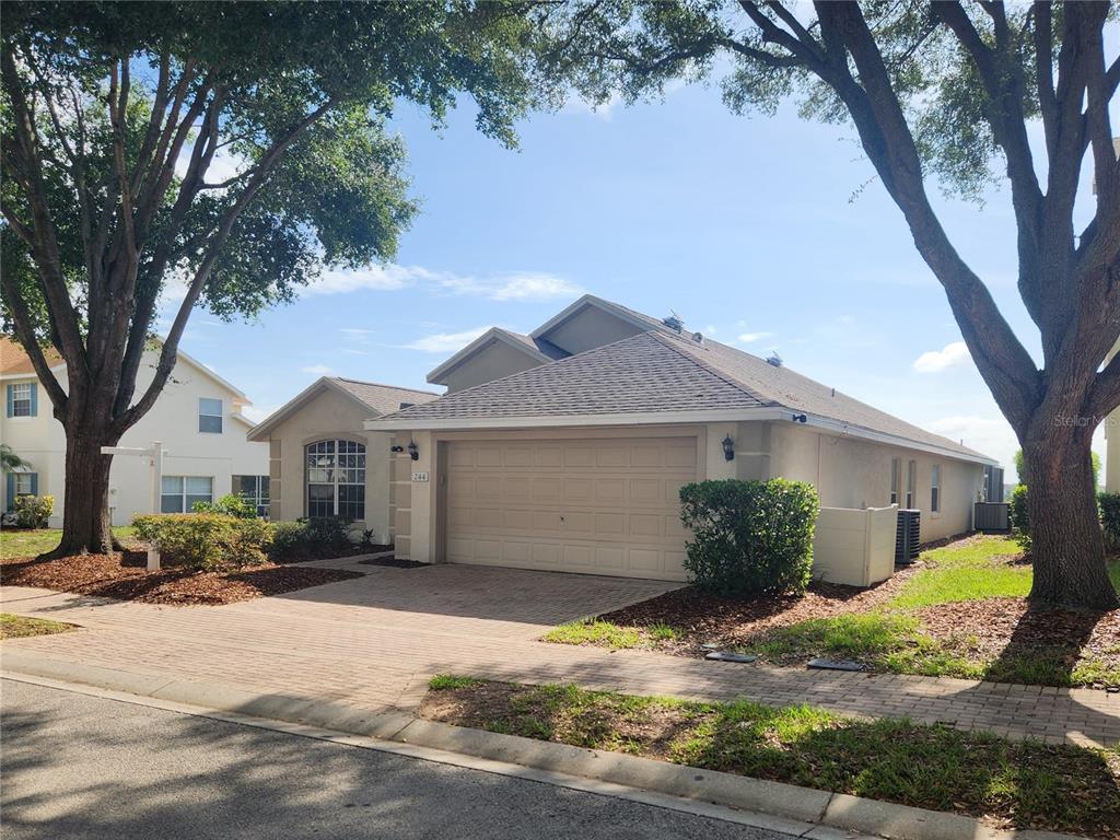 244 WINDSOR PLACE, DAVENPORT, FL — photo 2 of 25
