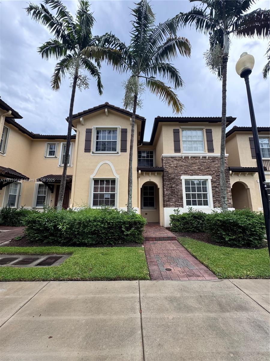 9239 SW 227th St #4, Cutler Bay FL 33190