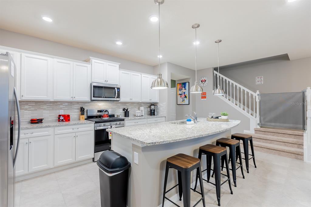 7581 OAK SPRING LANE, DAVENPORT, FL — photo 4 of 30