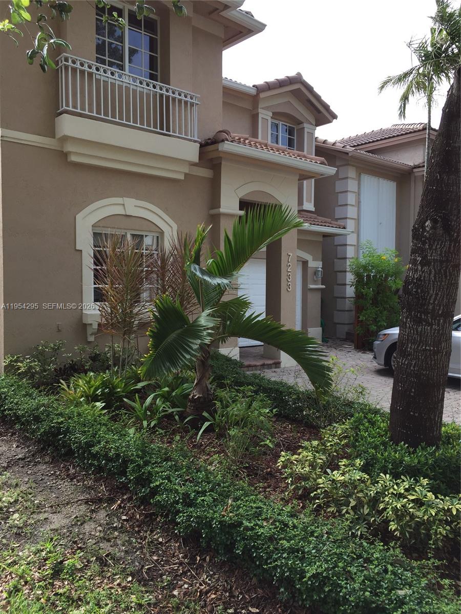 7233 NW 113th Ct, Doral FL 33178
