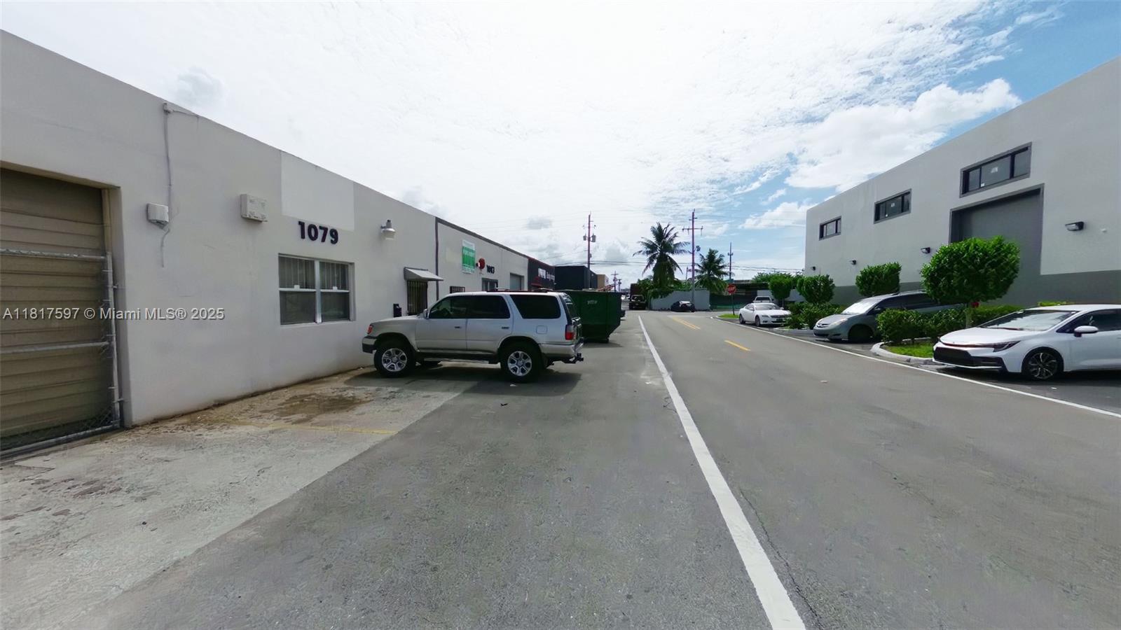 1083 E 24th St, Hialeah FL 33013