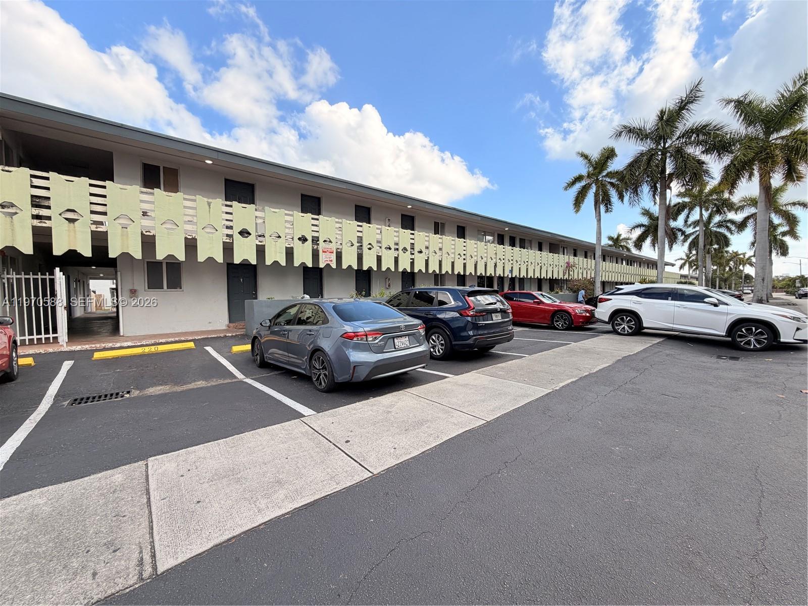 941 NE 169th St # 120, North Miami Beach FL 33162