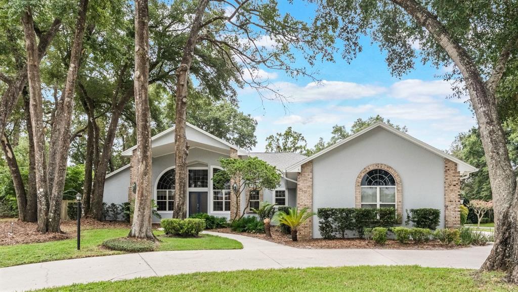 260 SHADY OAKS CIRCLE