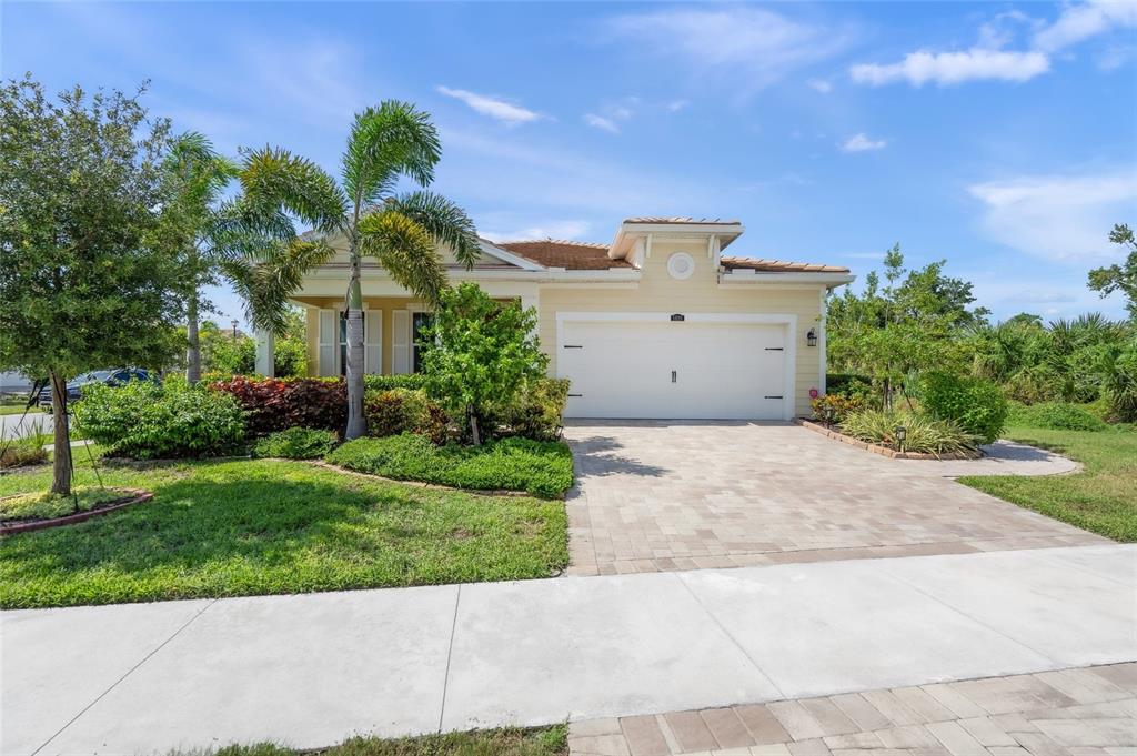 5690 LONG SHORE LOOP, SARASOTA, FL — photo 2 of 30