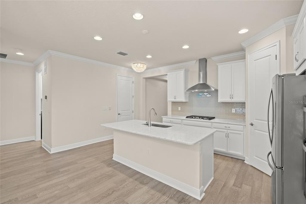 5690 LONG SHORE LOOP, SARASOTA, FL — photo 3 of 30