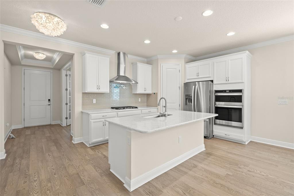 5690 LONG SHORE LOOP, SARASOTA, FL — photo 5 of 30