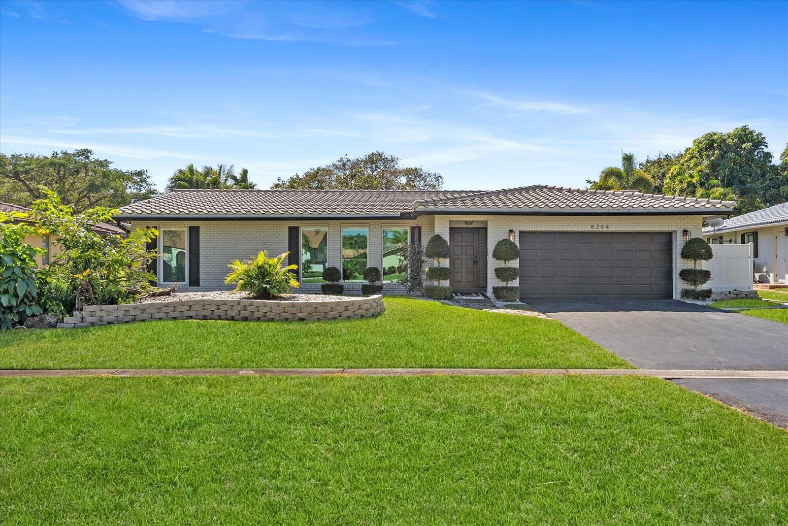 8264 Shadow Wood Boulevard, Coral Springs FL 33071
