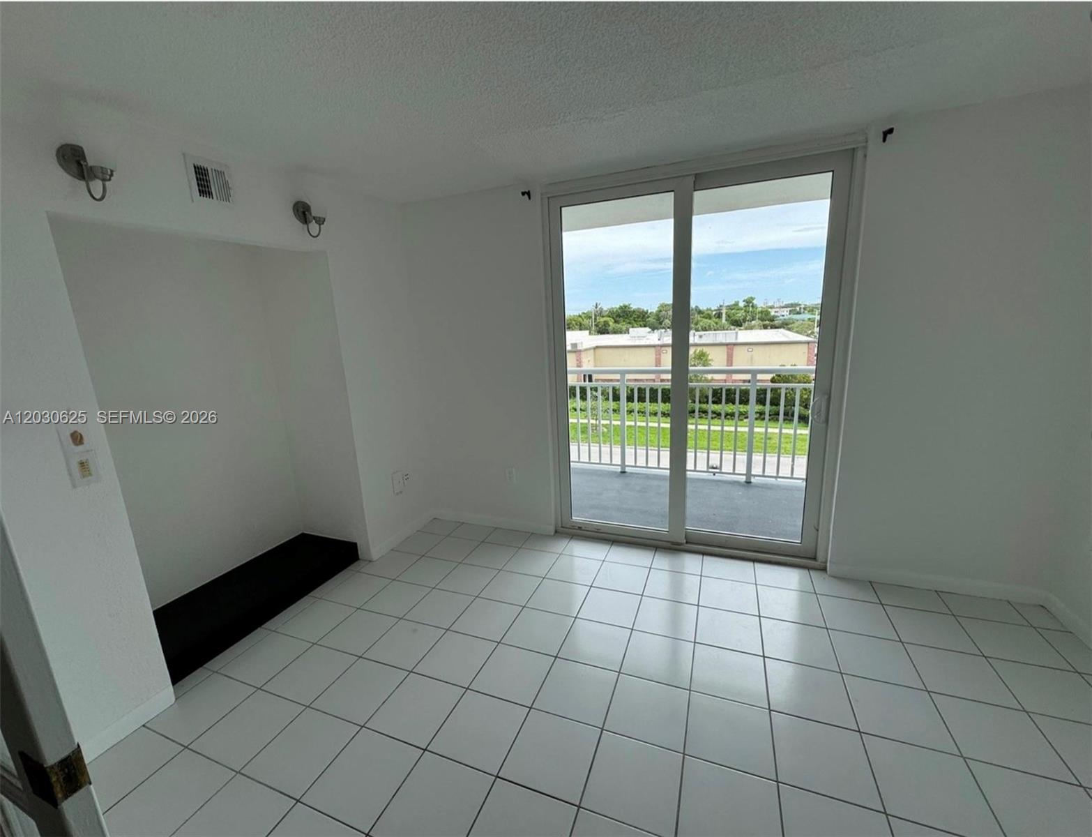 1251 NE 108th St # 409, Miami FL 33161