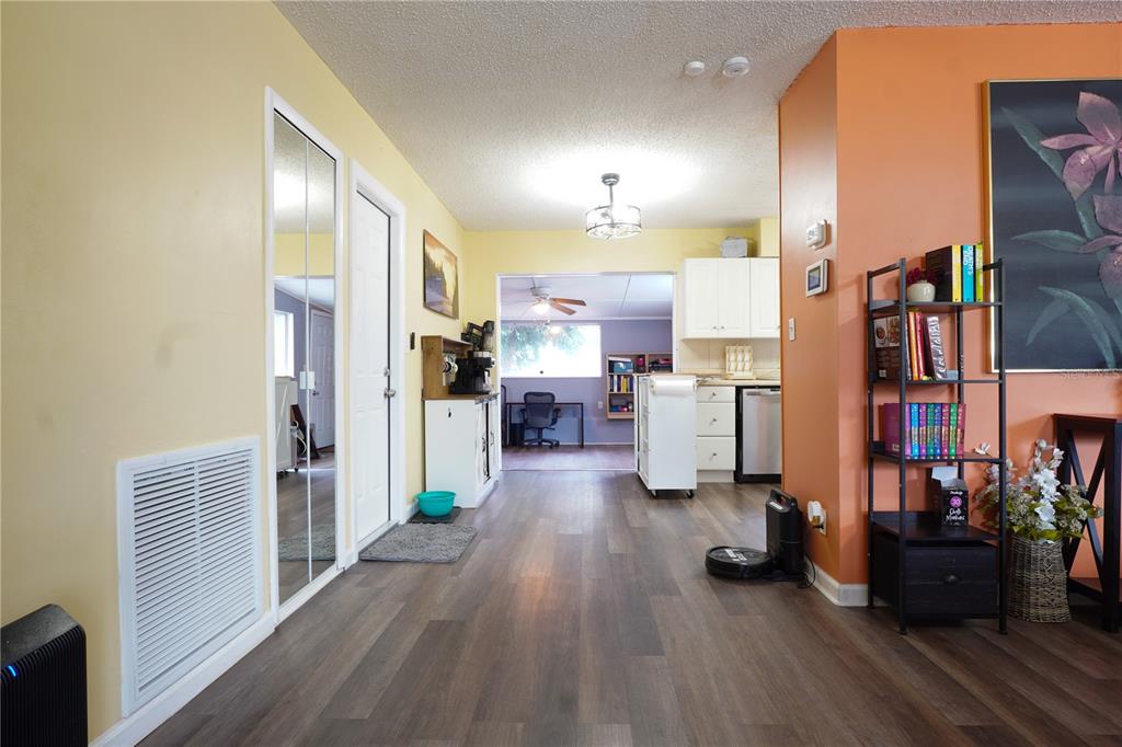 737 52ND AVENUE S, ST PETERSBURG, FL — photo 4 of 13