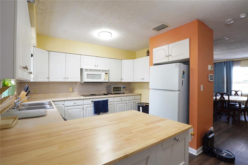 737 52ND AVENUE S, ST PETERSBURG, FL — photo 5 of 13