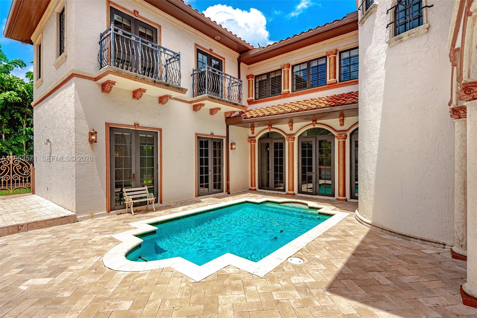 674 Ocean Blvd, Golden Beach FL 33160