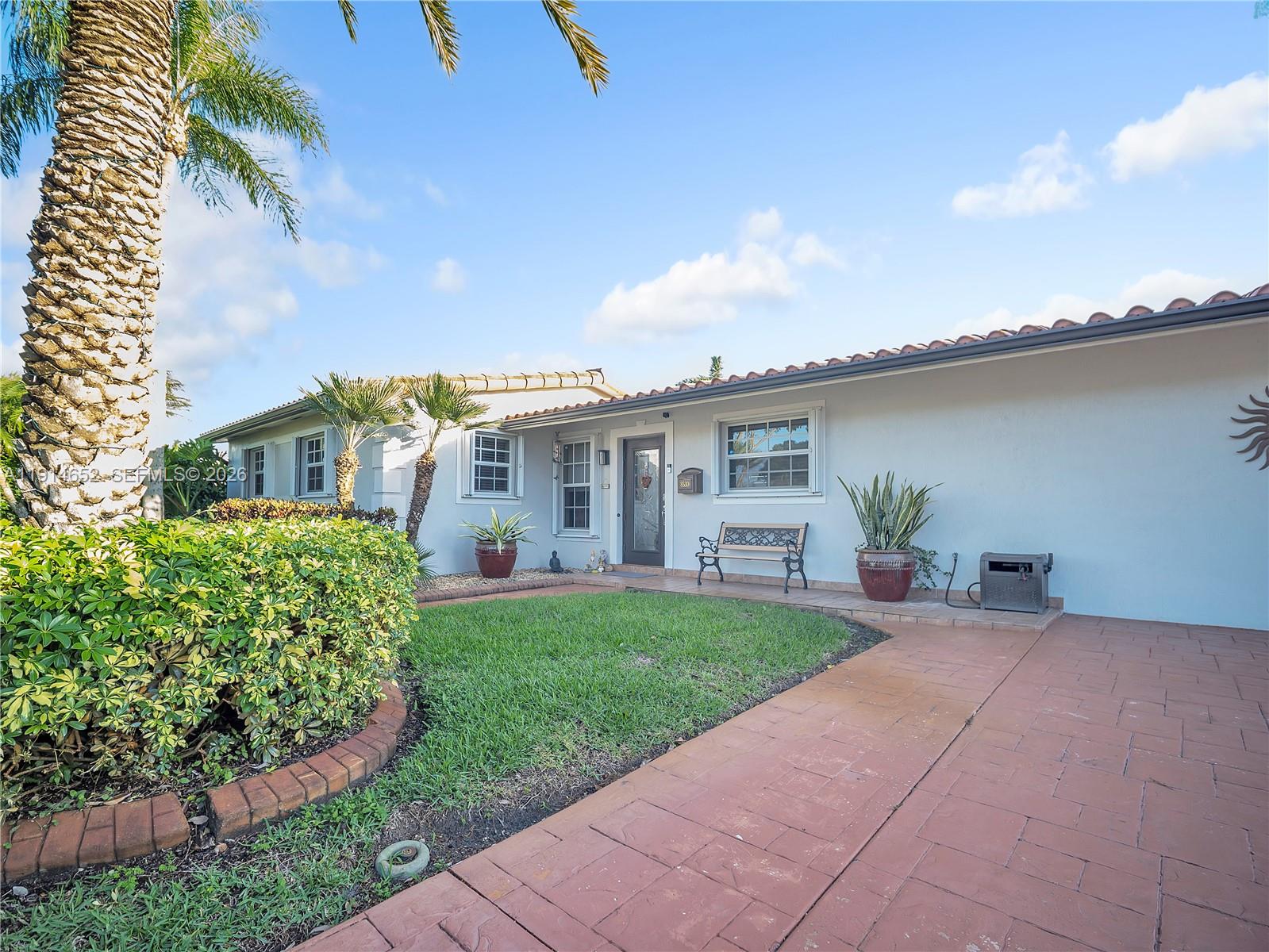 8530 NW 178th St, Hialeah FL 33015