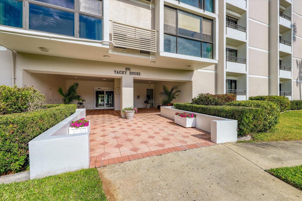 851 BAYWAY BOULEVARD UNIT 201