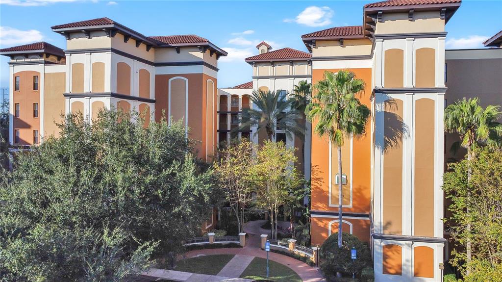 12539 FLORIDAYS RESORT DRIVE UNIT 203D