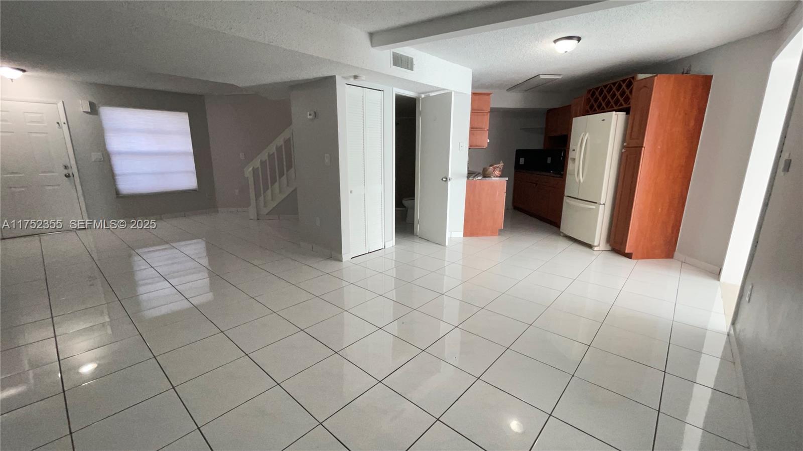 5790 W 26th Ave # 202, Hialeah FL 33016