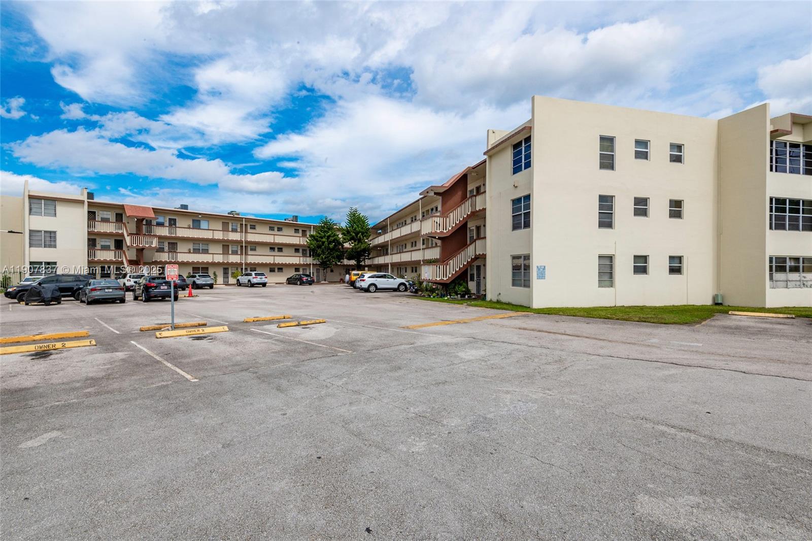 1481 NE Miami Gardens Dr # 267, Miami FL 33179