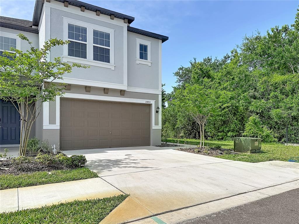 10801 FORT WHITE COURT