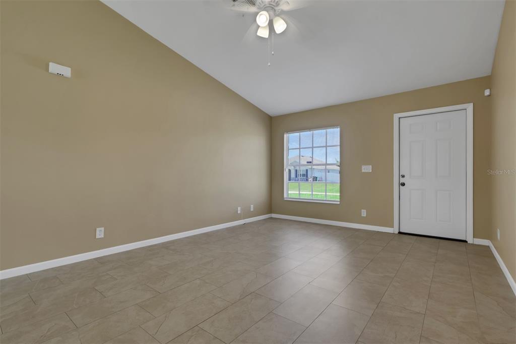 325 NE 30TH TERRACE, CAPE CORAL, FL — photo 3 of 26
