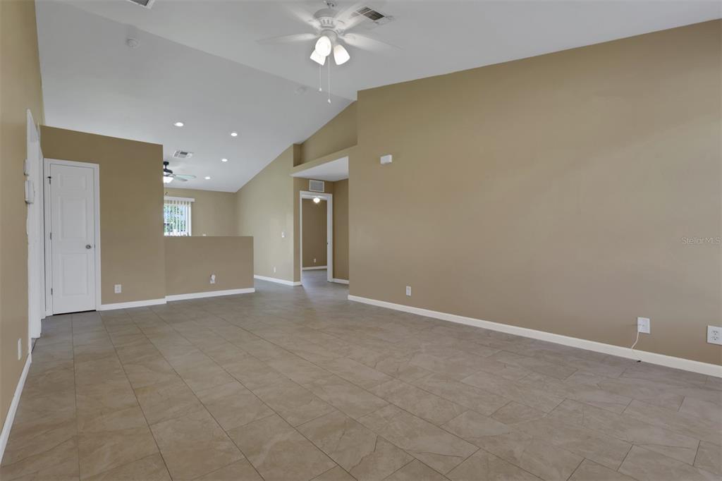 325 NE 30TH TERRACE, CAPE CORAL, FL — photo 5 of 26