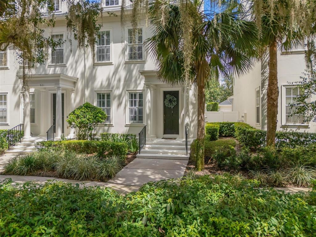 923 GREENLAWN STREET