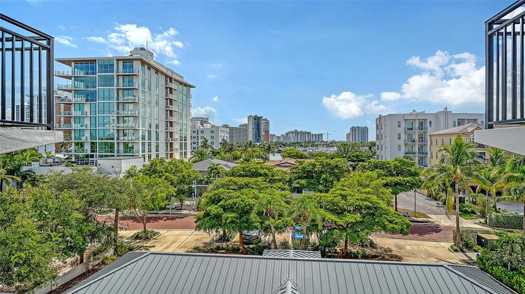 174 GOLDEN GATE POINT UNIT 43, SARASOTA, FL — photo 4 of 30