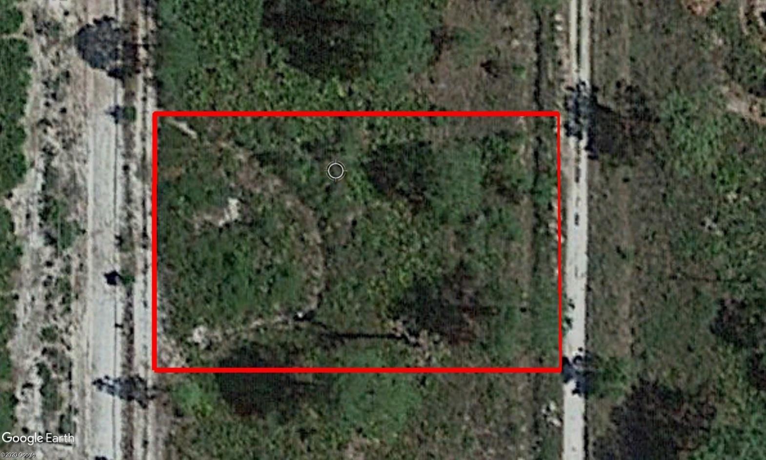 This is a satellite map view of a rectangular plot of land — 329 Phesant Boulevard, Sebring FL 33872, SEBRING, FL