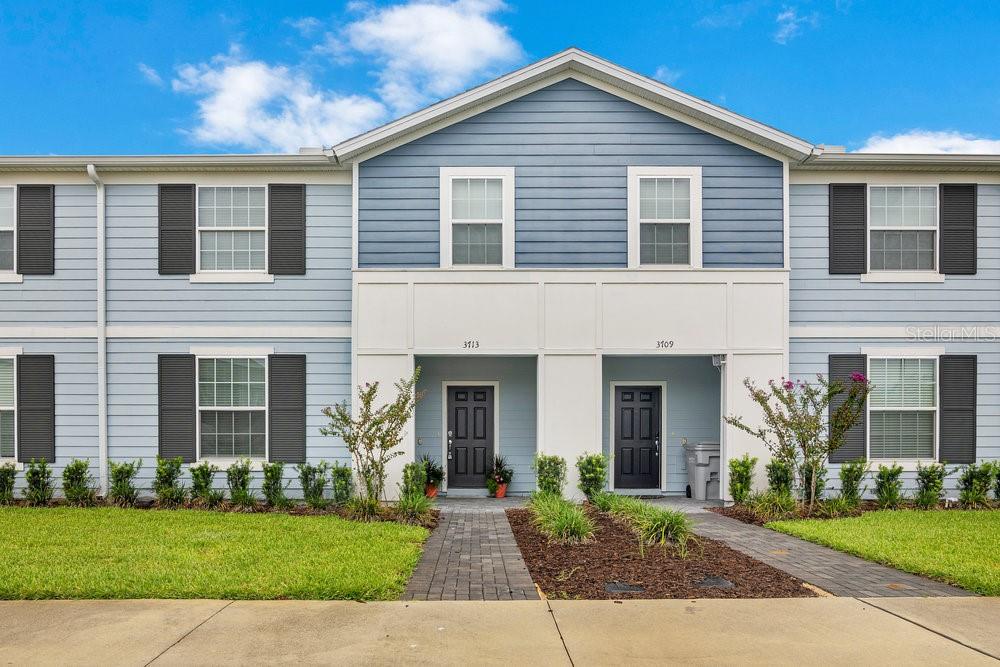 3713 PACIFIC LANE